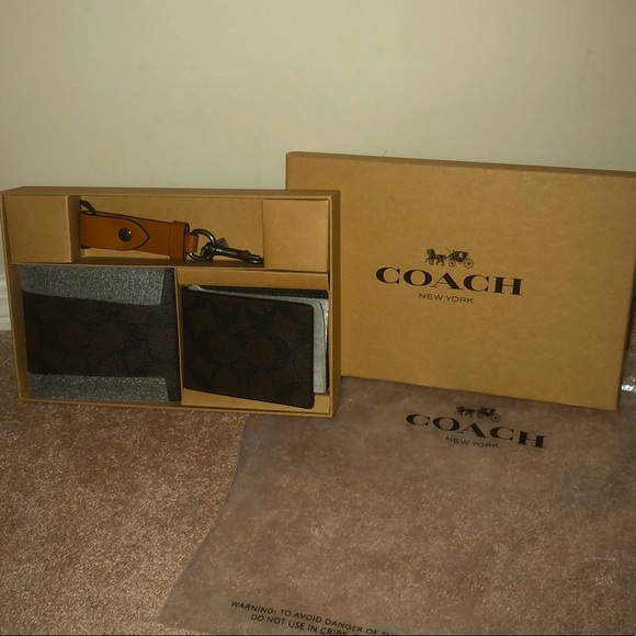 Coach Other - *NWT* Coach Men’s 3 in 1 Signature Canvas Wallet💋